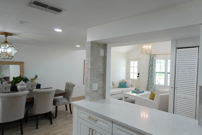 Building Photo - 4379 Olive Ave