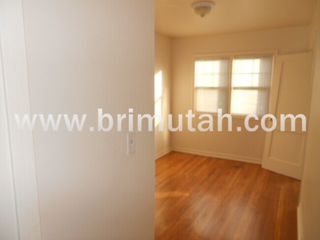 Building Photo - 1189-1191 S 1100 E