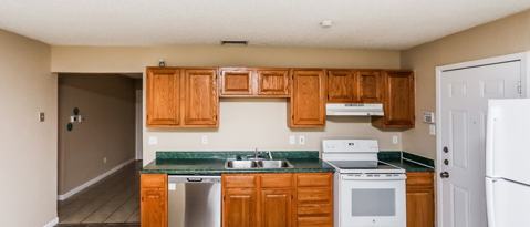 Building Photo - 1513 Hawk Ct