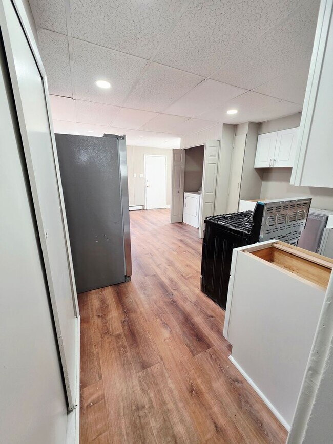 Building Photo - 20 Walnut St