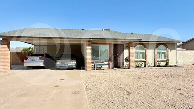 Building Photo - 8960 W Royal Palm Rd