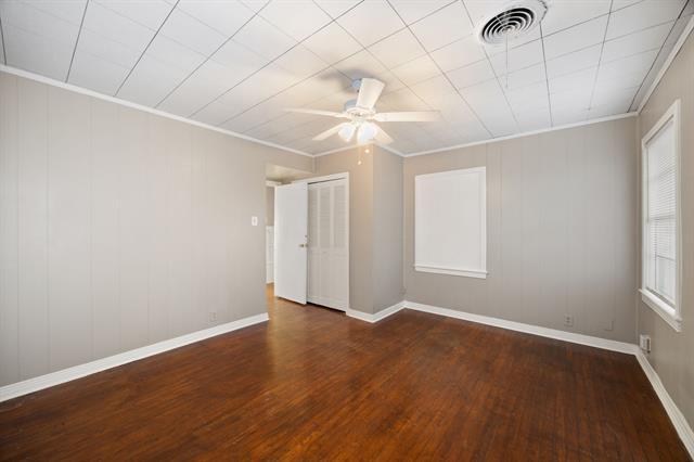 Building Photo - 806 Buckalew St