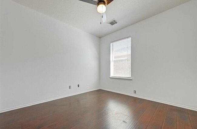 Building Photo - 21415 Somerset Park Ln