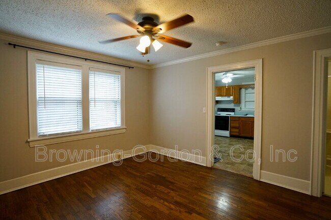 Building Photo - 1302 Caldwell Ave