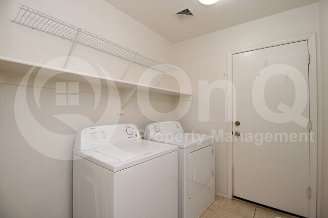 Building Photo - 10234 E Javelina Ave