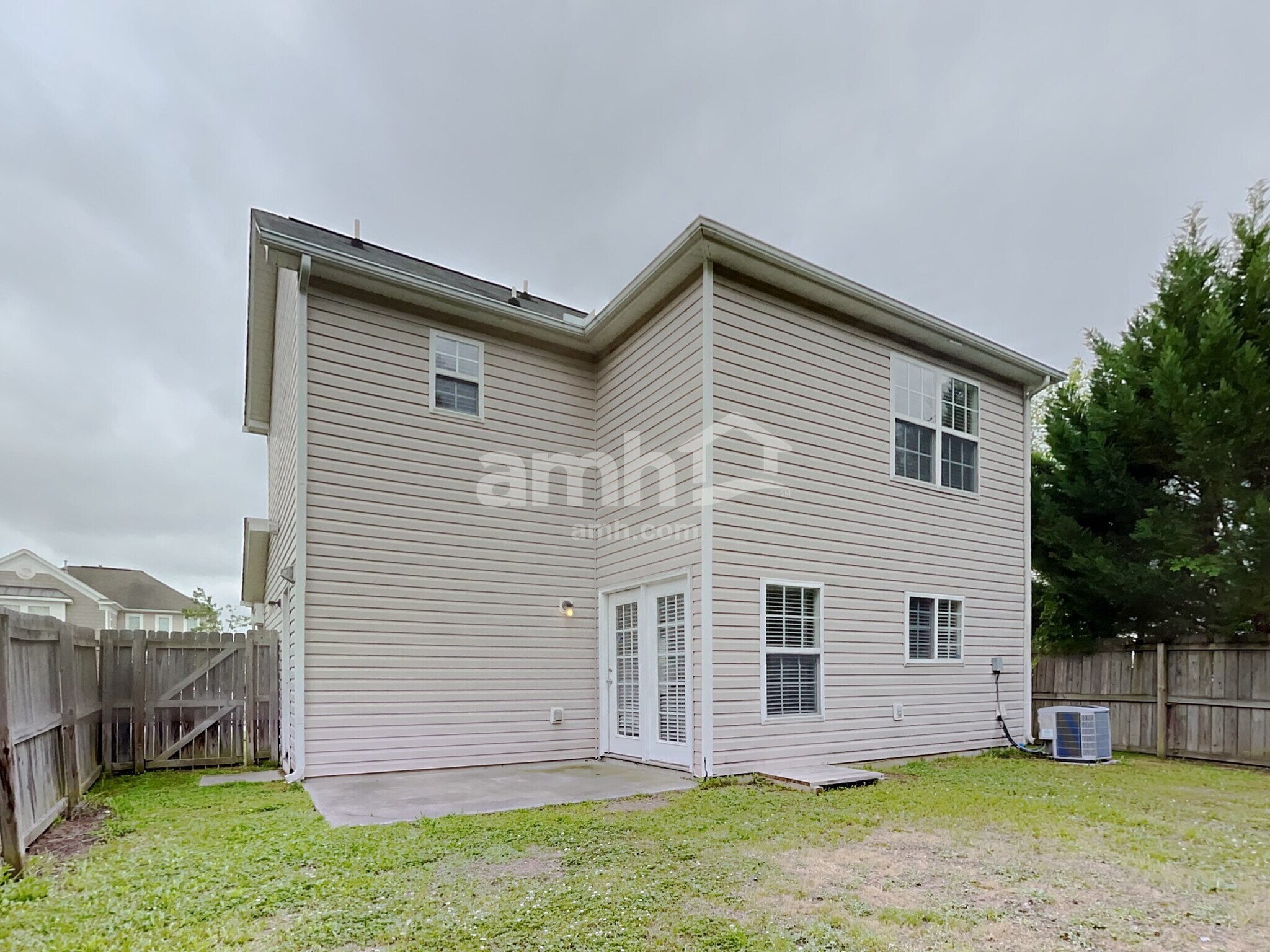 Building Photo - 417 Magna Dr