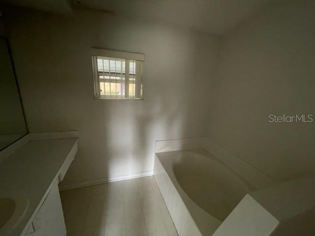 Building Photo - 819 Ognon Ct