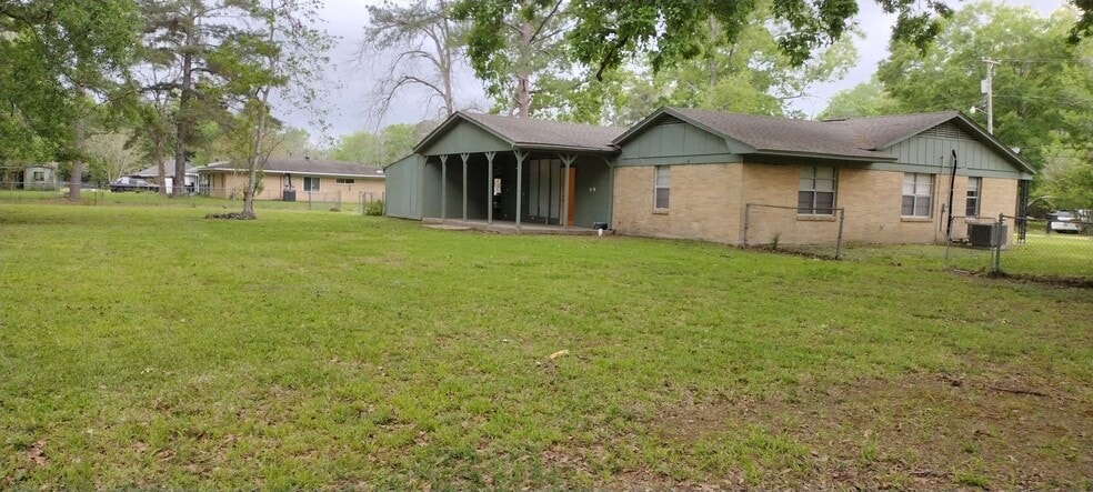 Building Photo - 5744 Guice Dr
