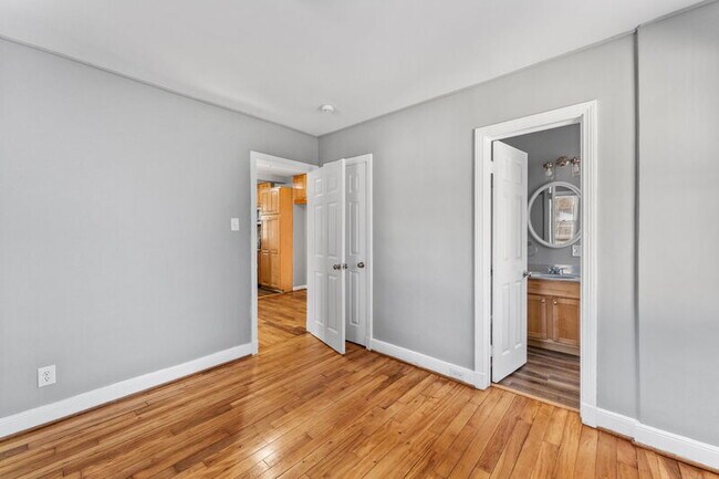 Building Photo - 108 E Magruder St