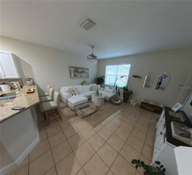 Building Photo - 14731 Peekskill Dr