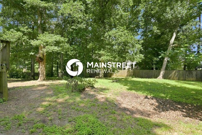 Building Photo - 3 Bedroom Pet-Friendly Home in Marietta, GA with Main Street Renewal