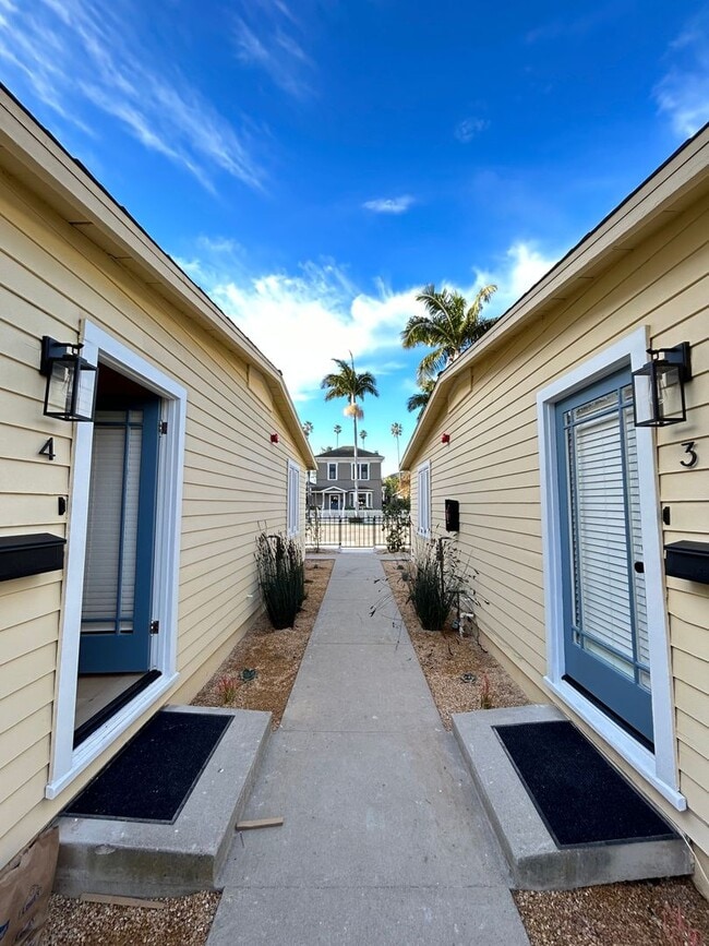 Building Photo - Studio - Downtown Santa Barbara