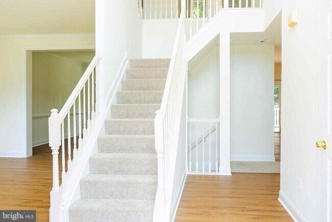 Building Photo - 6029 Blue Point Ct