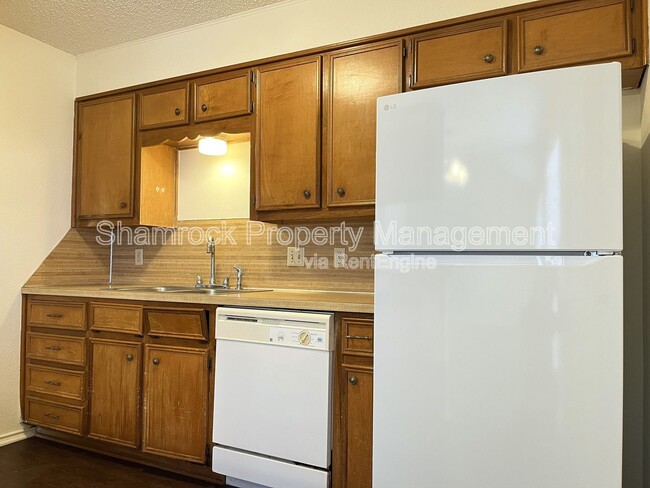 Building Photo - 214 Kettler Dr