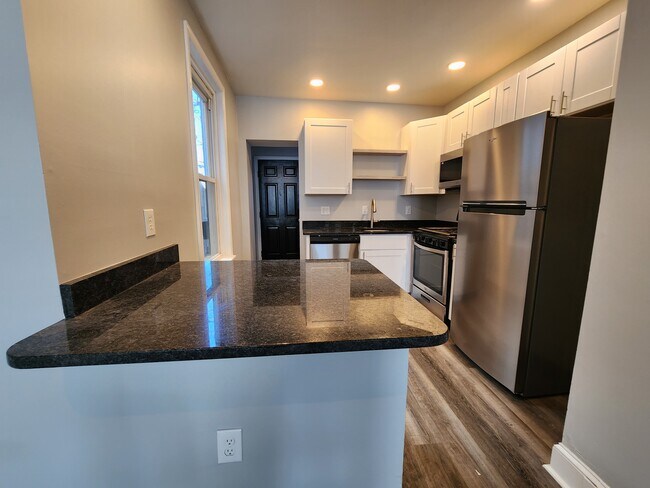 Building Photo - 19 S 45th St