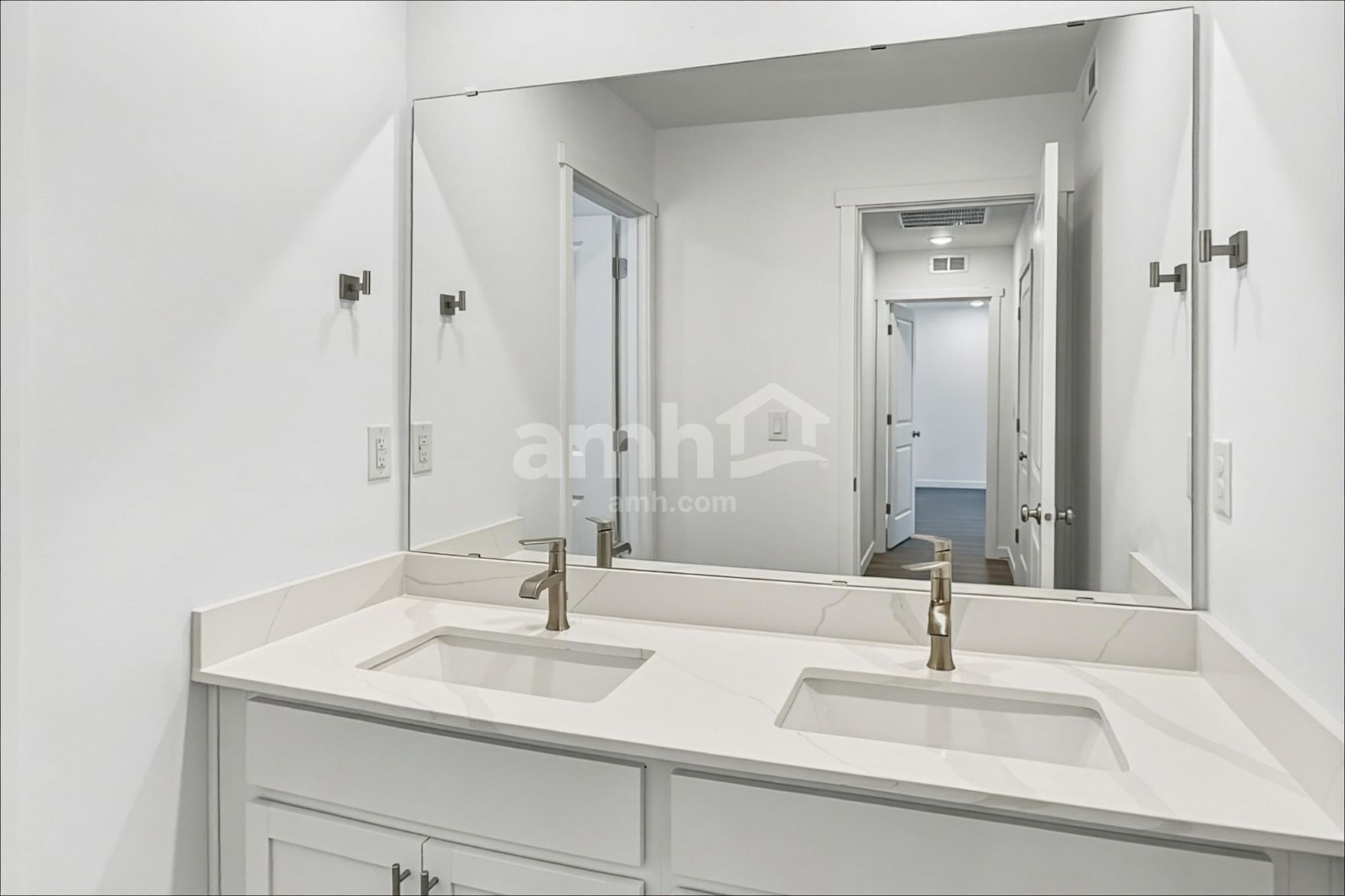 Building Photo - 8031 Verona Lp SW