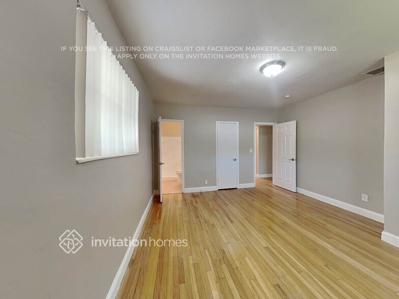 Building Photo - 7925 SW 22nd St