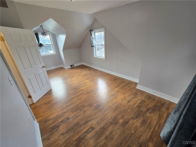 Building Photo - 205 Elmbrook Dr