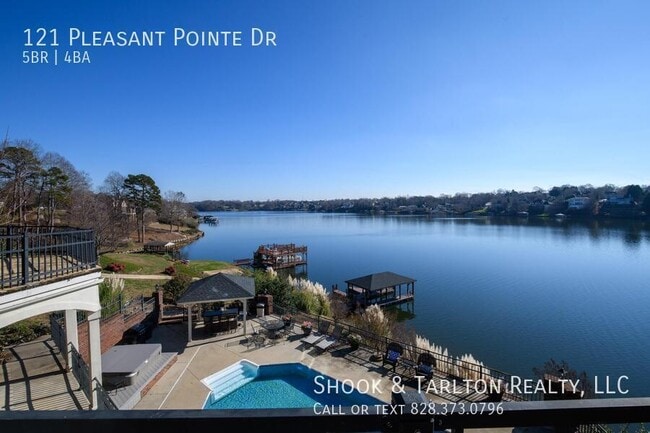 Building Photo - 121 Pleasant Point Dr