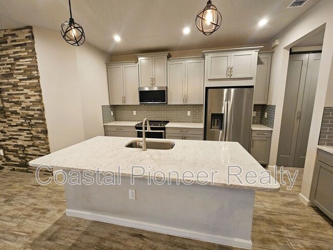 Building Photo - 19403 Blue Pond Dr