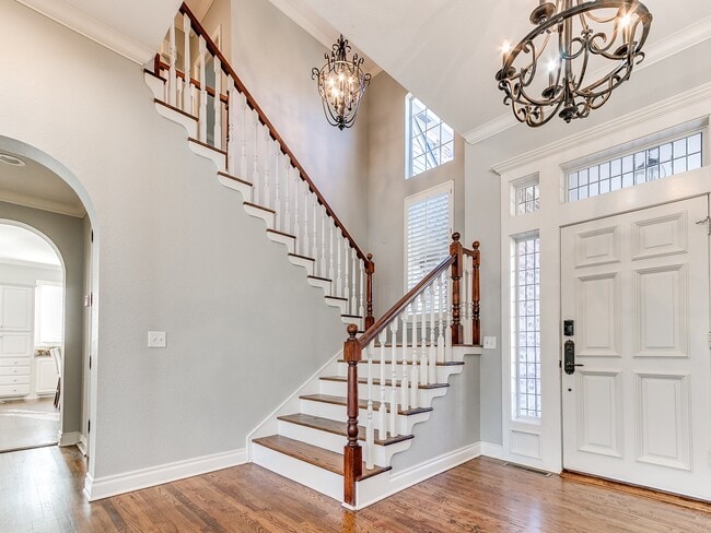 Building Photo - 1307 Brookside Dr