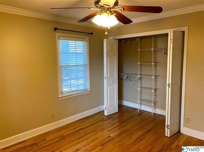 Building Photo - 206 Westchester Ave SW