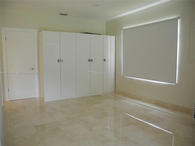 Building Photo - 1720 SW 22nd Terrace