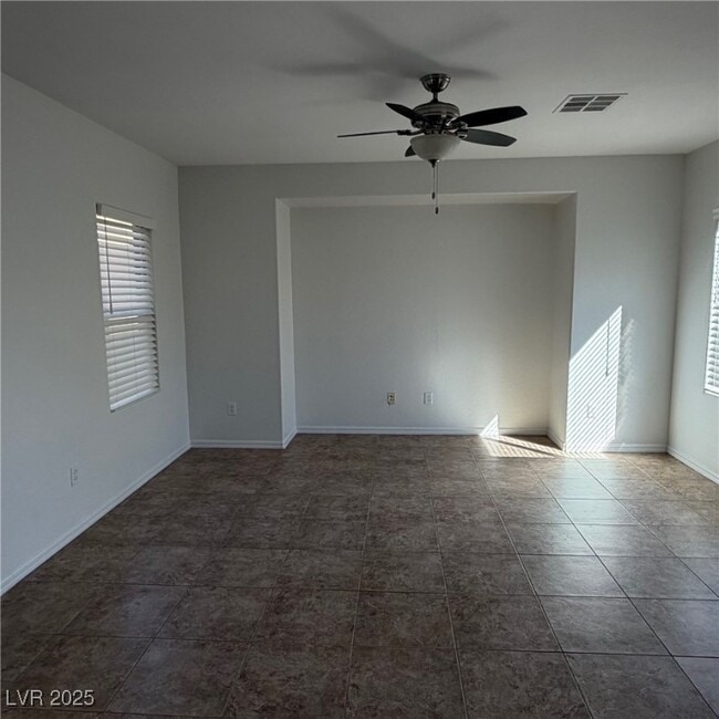 Building Photo - 6842 Feral Dove St