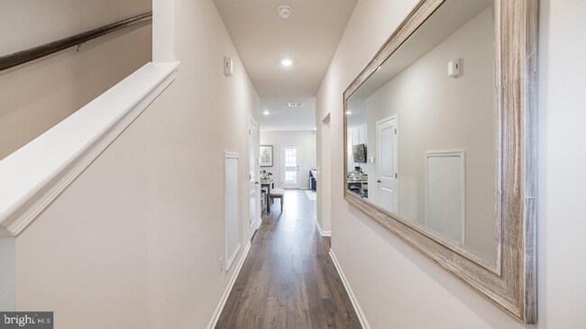 Building Photo - 35 Nelsons Wy