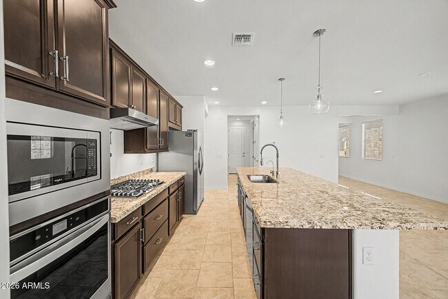 Building Photo - 17239 W Desert Sage Dr