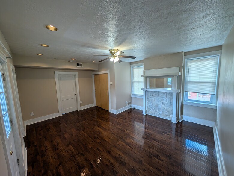 Living Room - 250 36th St