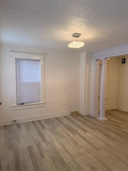 Building Photo - 310 E College Ave