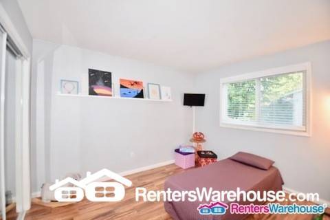 Building Photo - 13743 Yosemite Ave S