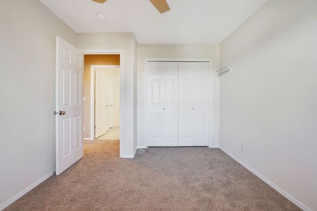 Building Photo - 4Bd/2.5Ba Two Story House - Available Soon!