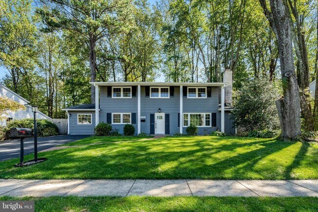 Building Photo - 6805 Reynard Dr