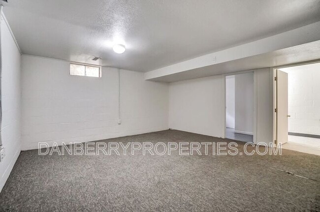 Building Photo - 1115 Secor Rd