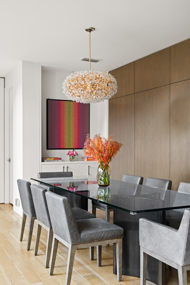 Building Photo - 2210 Westlake Dr