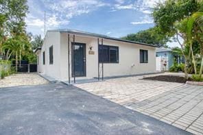 Building Photo - 9851 NW 57th Manor