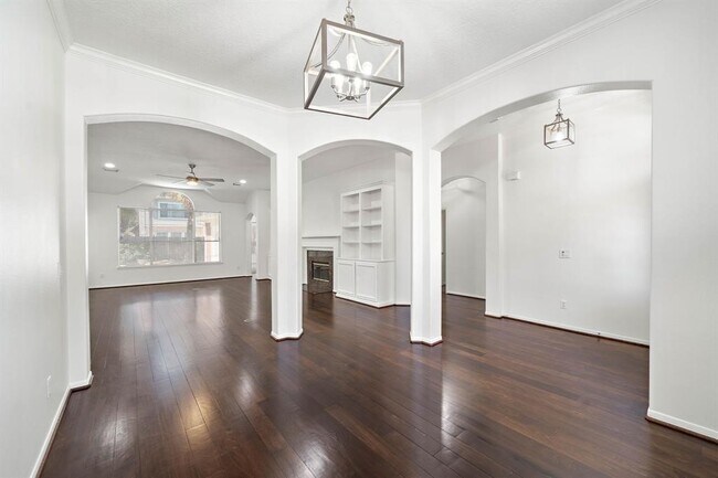 Building Photo - 23202 Sawleaf Cir