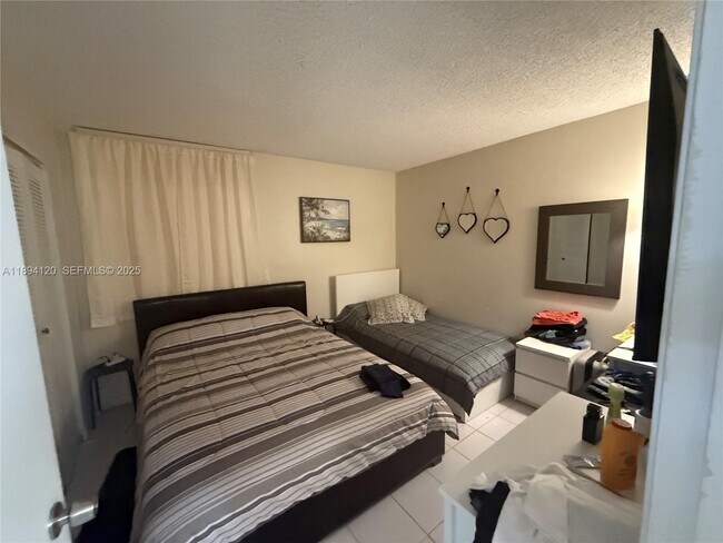 Building Photo - 12209 SW 14th Ln