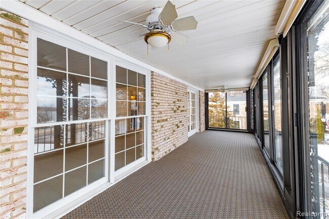 Building Photo - 24356 E River Rd