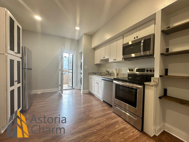 Building Photo - Updated 2 Bedroom 1.5 Bath Home with Deck,...