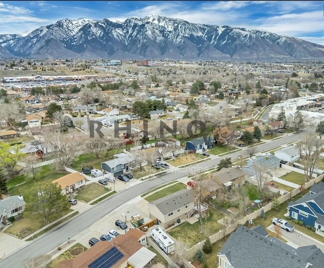 Building Photo - 9218 Laura Anne Wy.