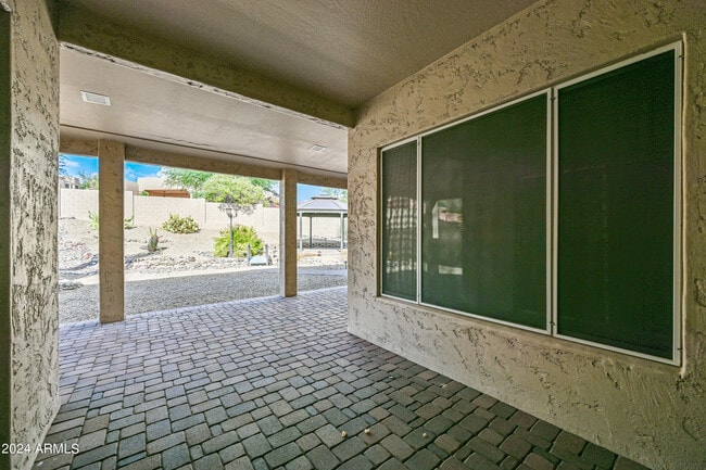 Building Photo - 6520 W Robin Ln