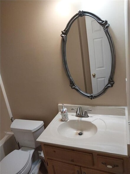 Building Photo - 4820 Westbourne Dr