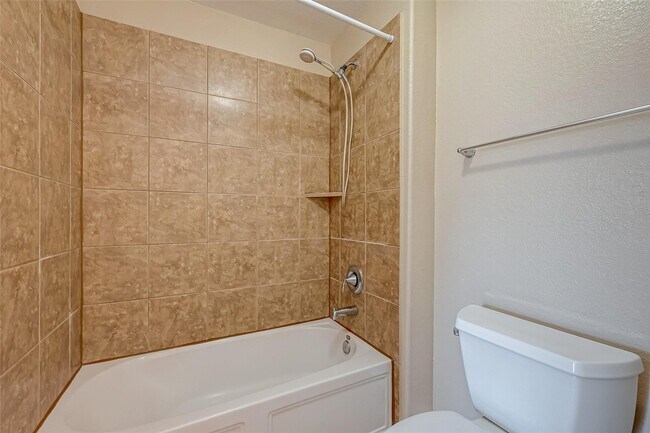 Building Photo - 21831 Mount Hunt Dr