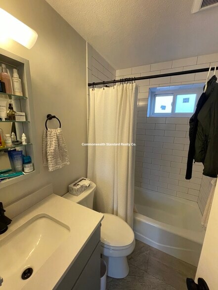 Building Photo - 3 Worcester Sq