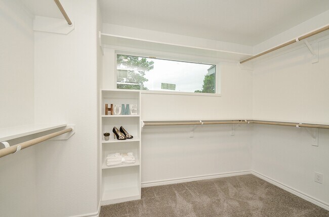 Building Photo - 12889 Andromeda Ct