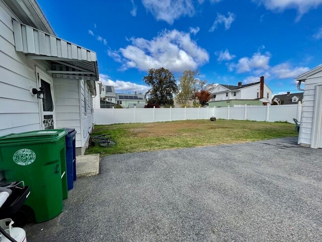 Building Photo - 226 Nevada St