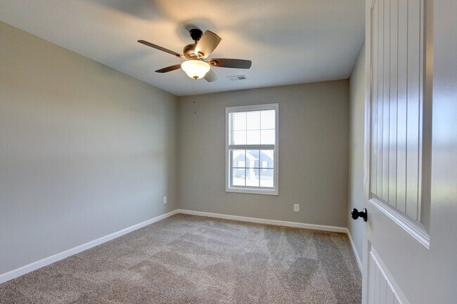 Building Photo - Big and Beautiful Smart Home
